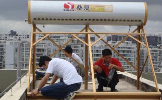 太阳能热水器除垢的方法，找师傅安装太阳能热水器需要多少钱？